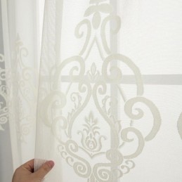 ヨーロッパの刺繍入りシアーカーテン 透明ボイル 窓装飾 リビングルーム
